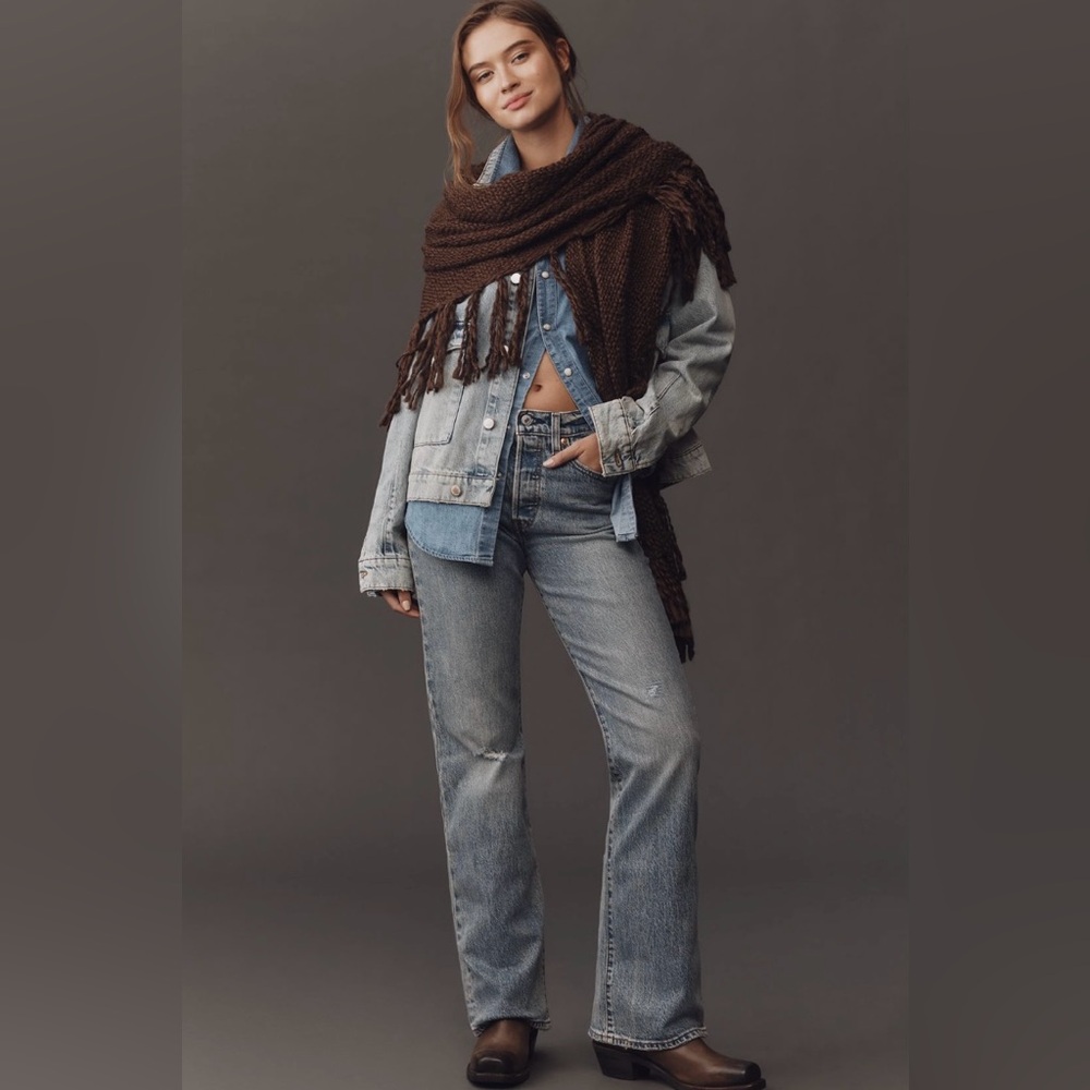 Levi's Wedgie High Rise Boot Cut Jeans
In: Boots Are Back In Town - Picture 2 of 5